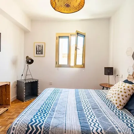 Lifehouse Cathedral * Free Parking* Superiorwifi* Appartement Almería