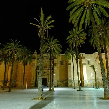 Lifehouse Cathedral * Free Parking* Superiorwifi* Almería